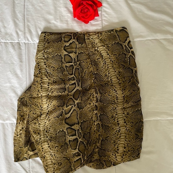 Isabel Marant snake print mini skirt - Picture 11 of 11